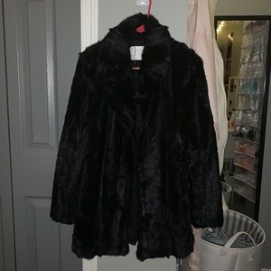 BLACK FAUX FUR COAT